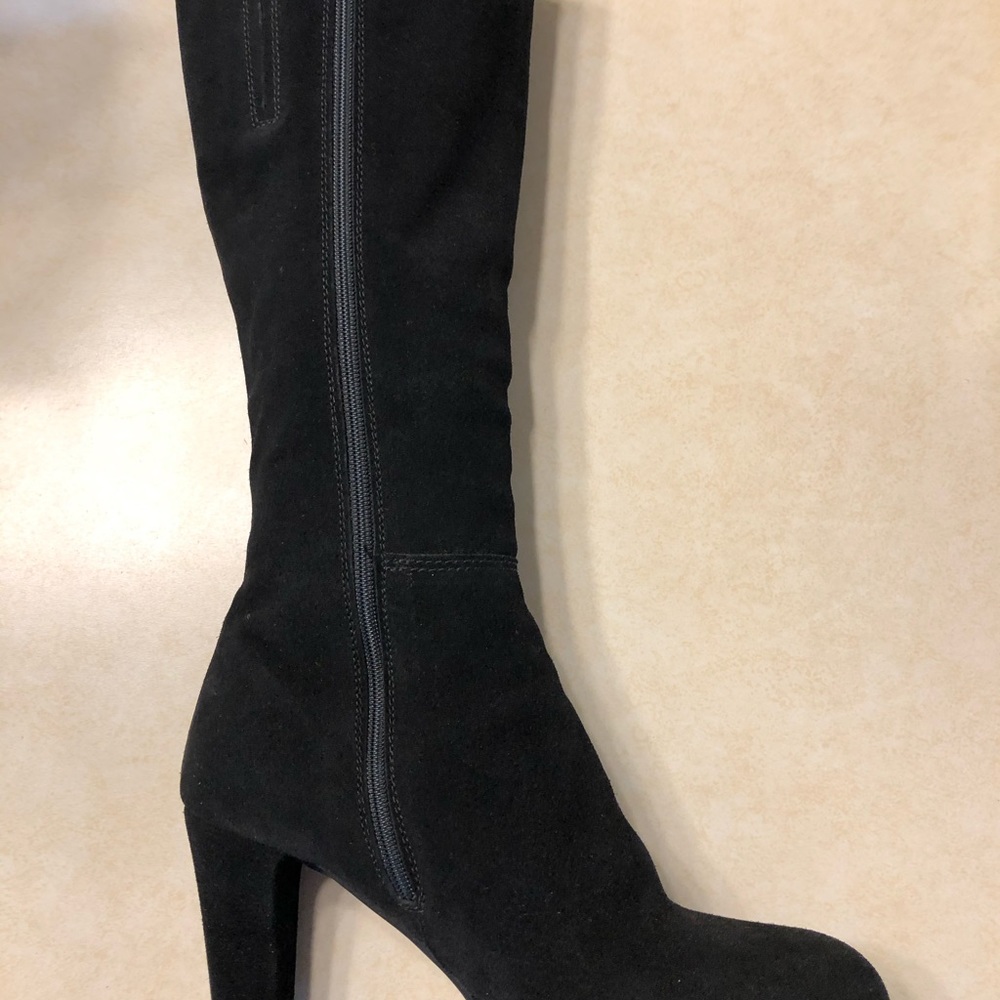 La CANADIENNE Black Suede Heeled Knee Boots